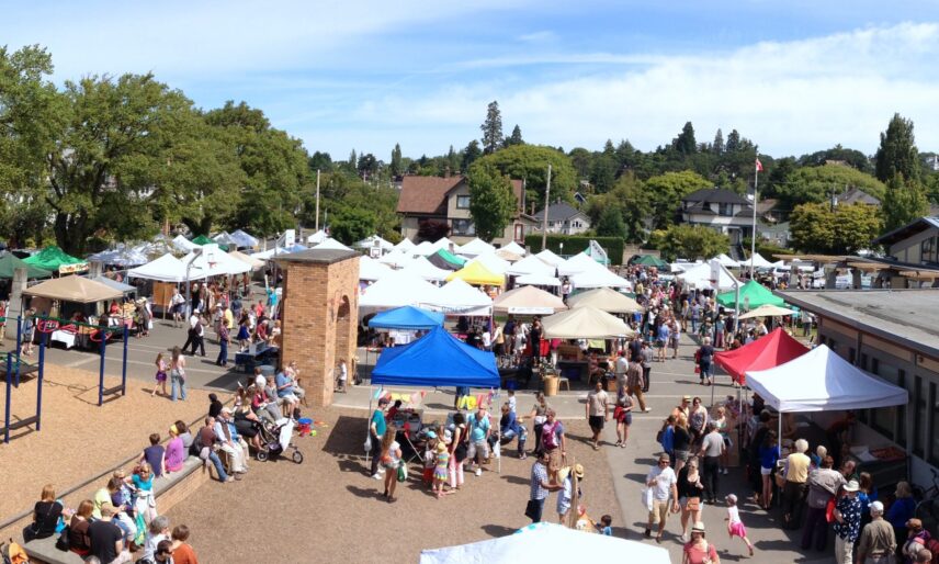 Victoria’s premier farmers market, Moss Street Farmers Market, operates year-round, featuring over 30 local, organic farmers and 120+ crafters, artisans, food and drink vendors, cideries, distillers, brewers, vintners, and more. Stroll through the market to browse the wares of our local artisans while enjoying live local music. Enjoy fantastic hot lunches or feast on snacks, baked goods, frozen treats, coffee, tea, or kombucha. All locally made, there’s something for everyone at Moss Street Farmers Market.